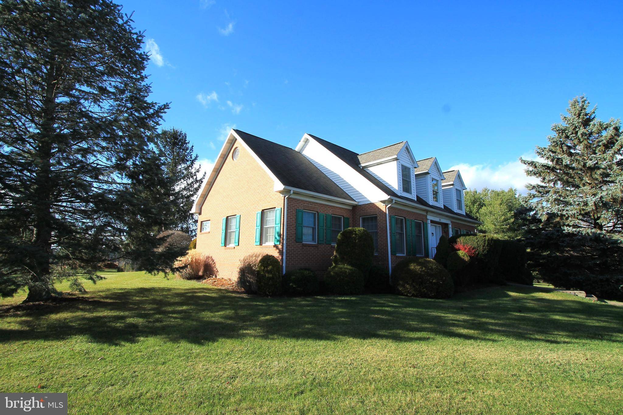 Boalsburg, PA 16827,220 MEADOW LARK LN