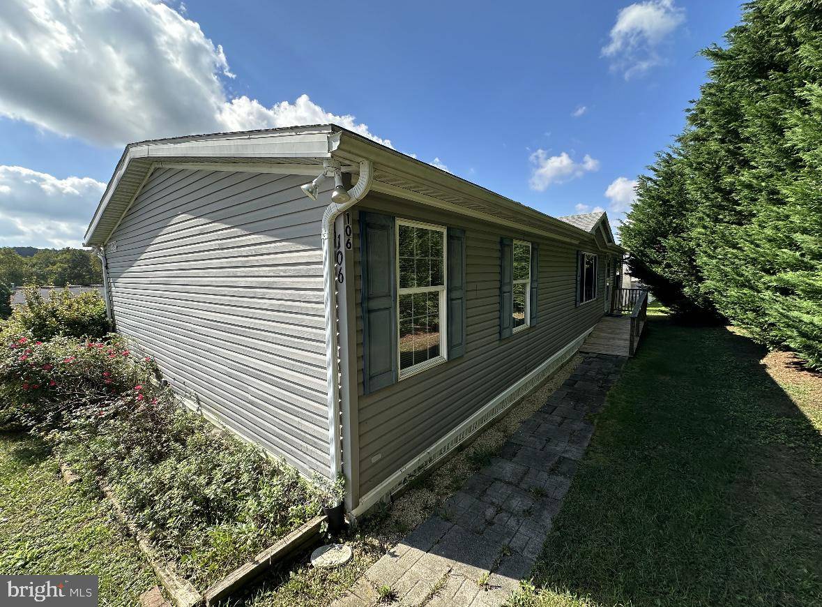 Honey Brook, PA 19344,106 BUCKSKIN CT