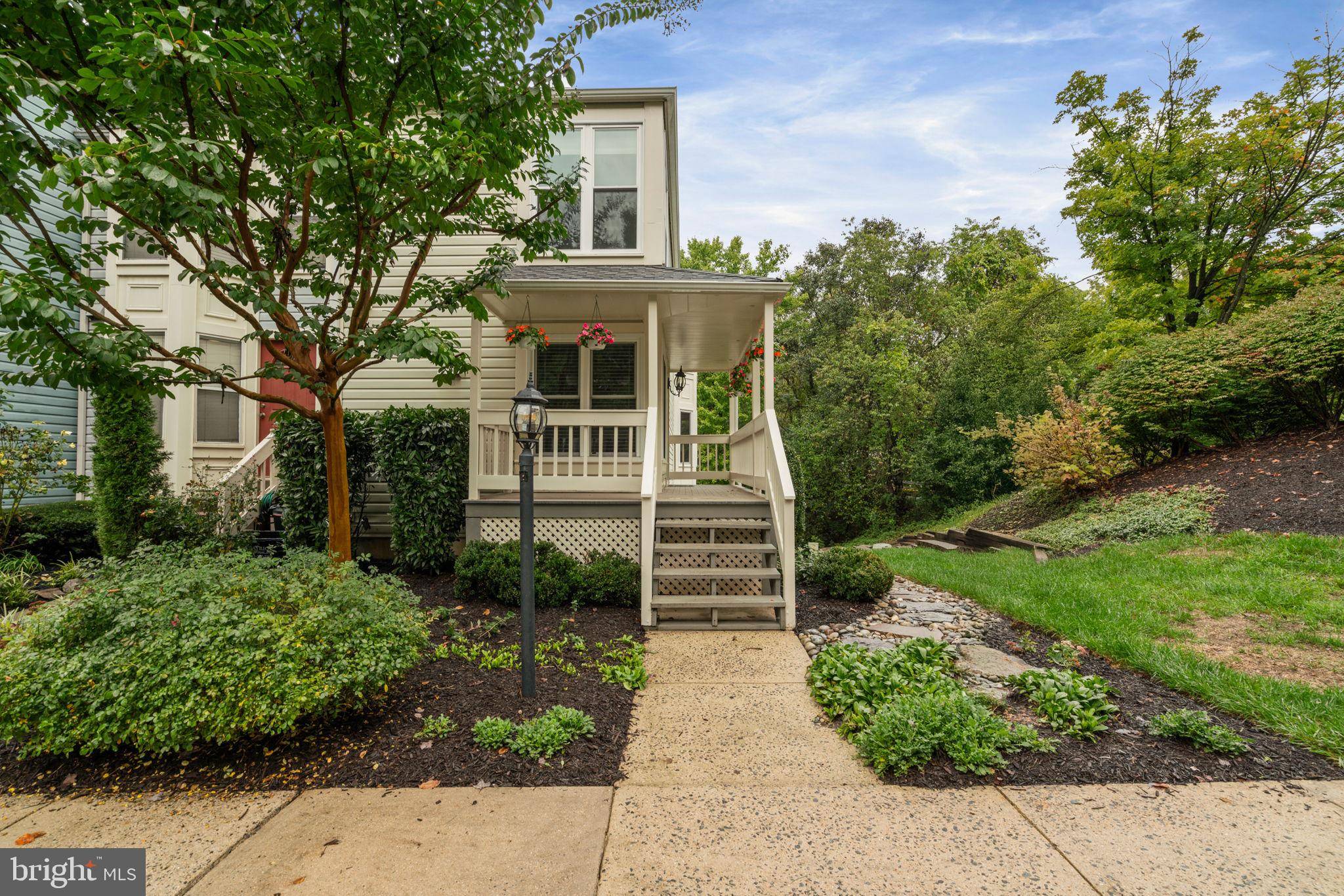 Alexandria, VA 22315,5900 SAINT GILES WAY