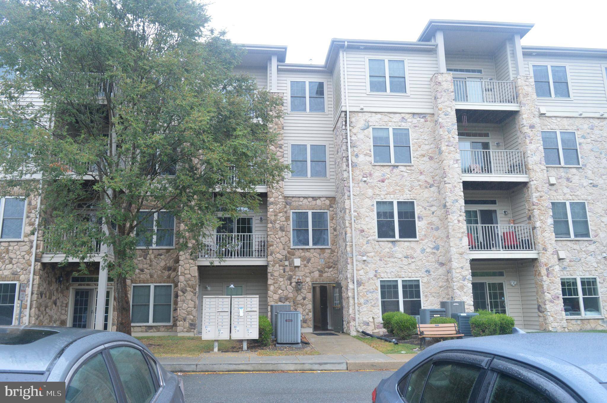 Newark, DE 19713,3000-UNIT FOUNTAINVIEW CIR #3304