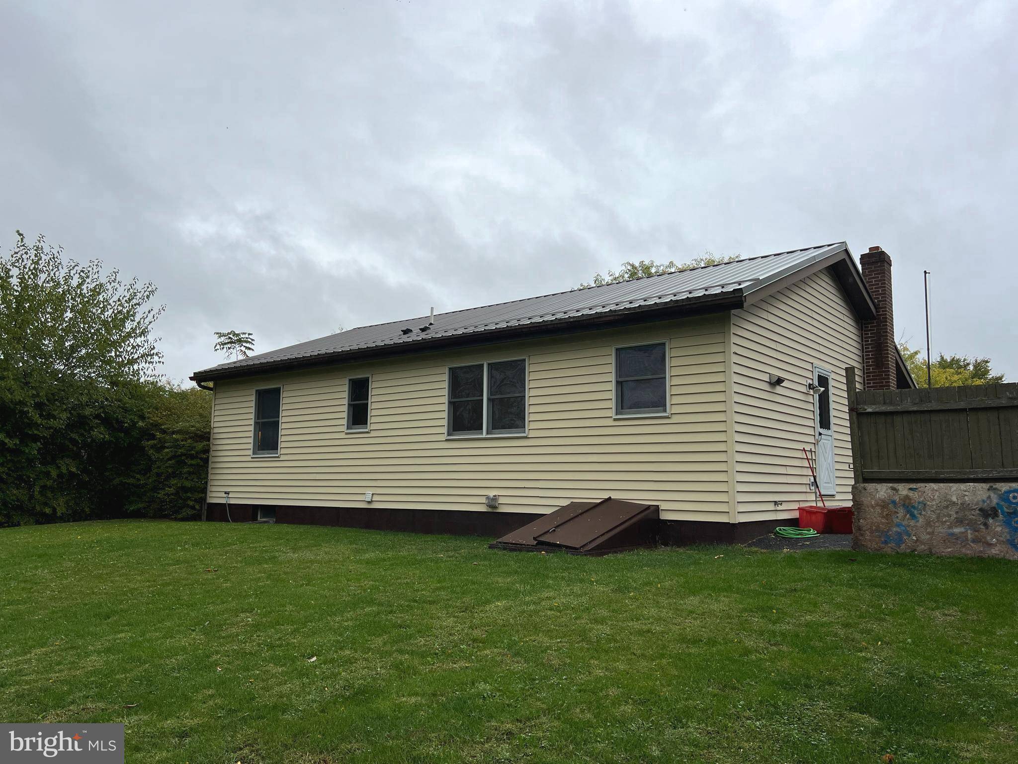 Pleasant Gap, PA 16823,213 N VANESSA DR