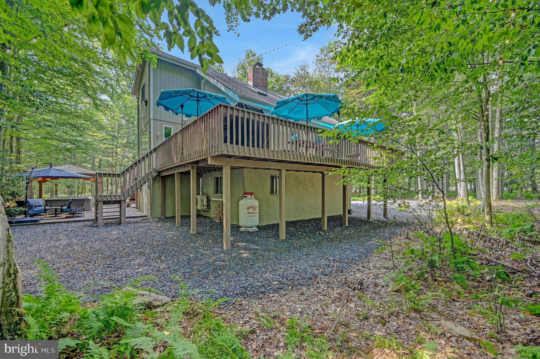 Long Pond, PA 18334,217 MINSI TRL W