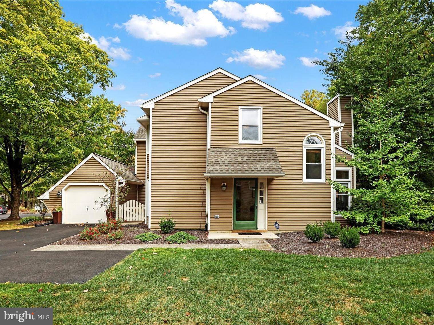 Yardley, PA 19067,320 ROWANTREE CIR