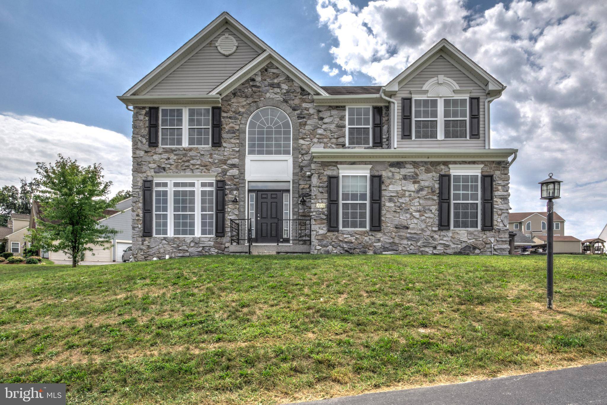 York, PA 17402,1030 CRANBERRY LN W