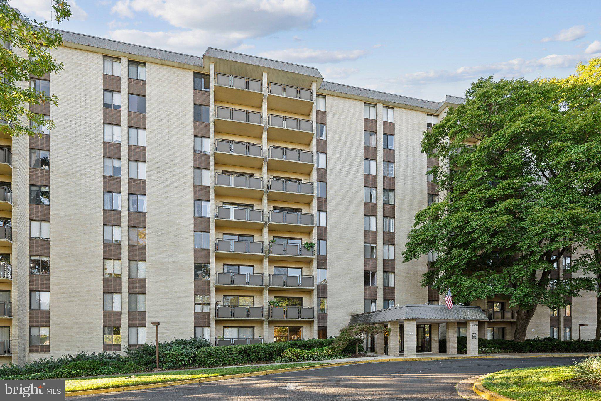 Falls Church, VA 22044,6001 ARLINGTON BLVD #324