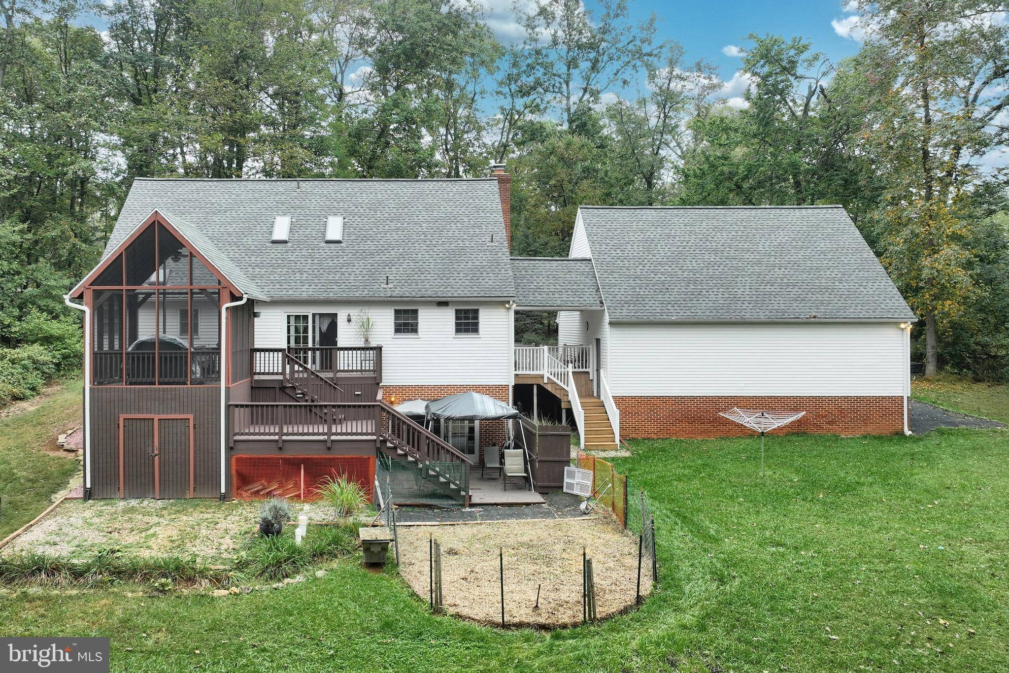 Stewartstown, PA 17363,5869 MARYS CIR