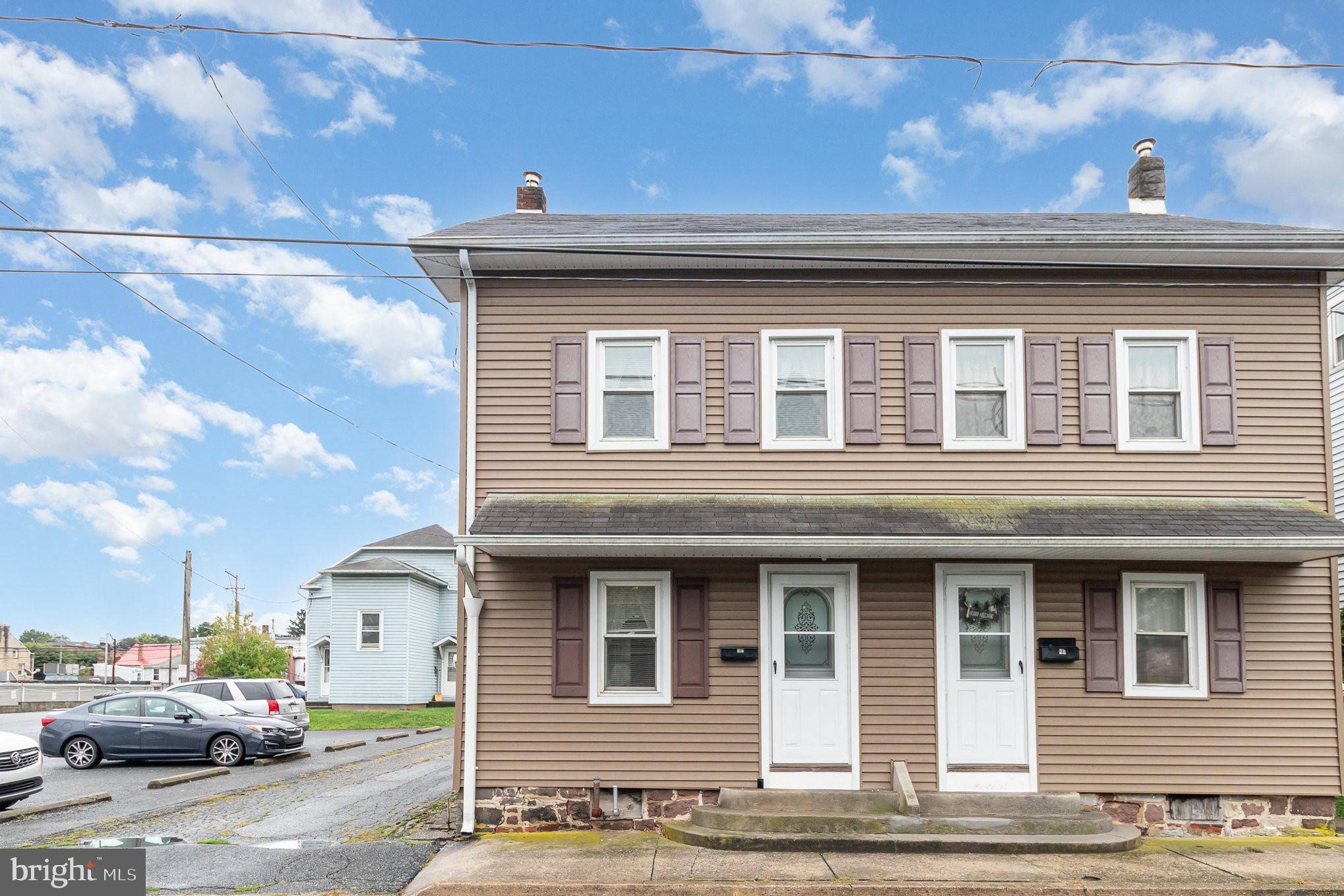 Hummelstown, PA 17036,19 & 21 W 2ND ST