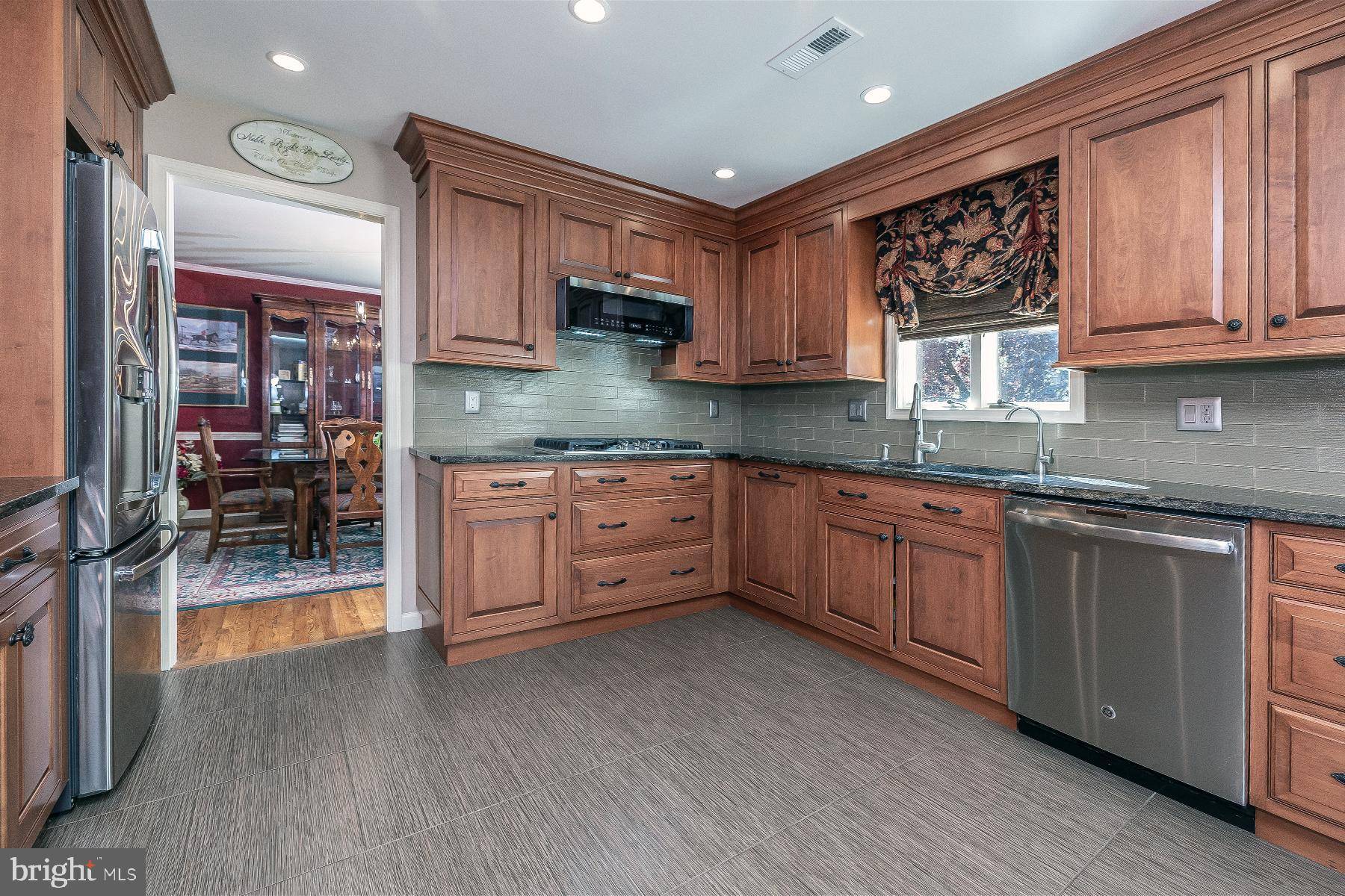 Vineland, NJ 08361,2965 WYNNEWOOD DR
