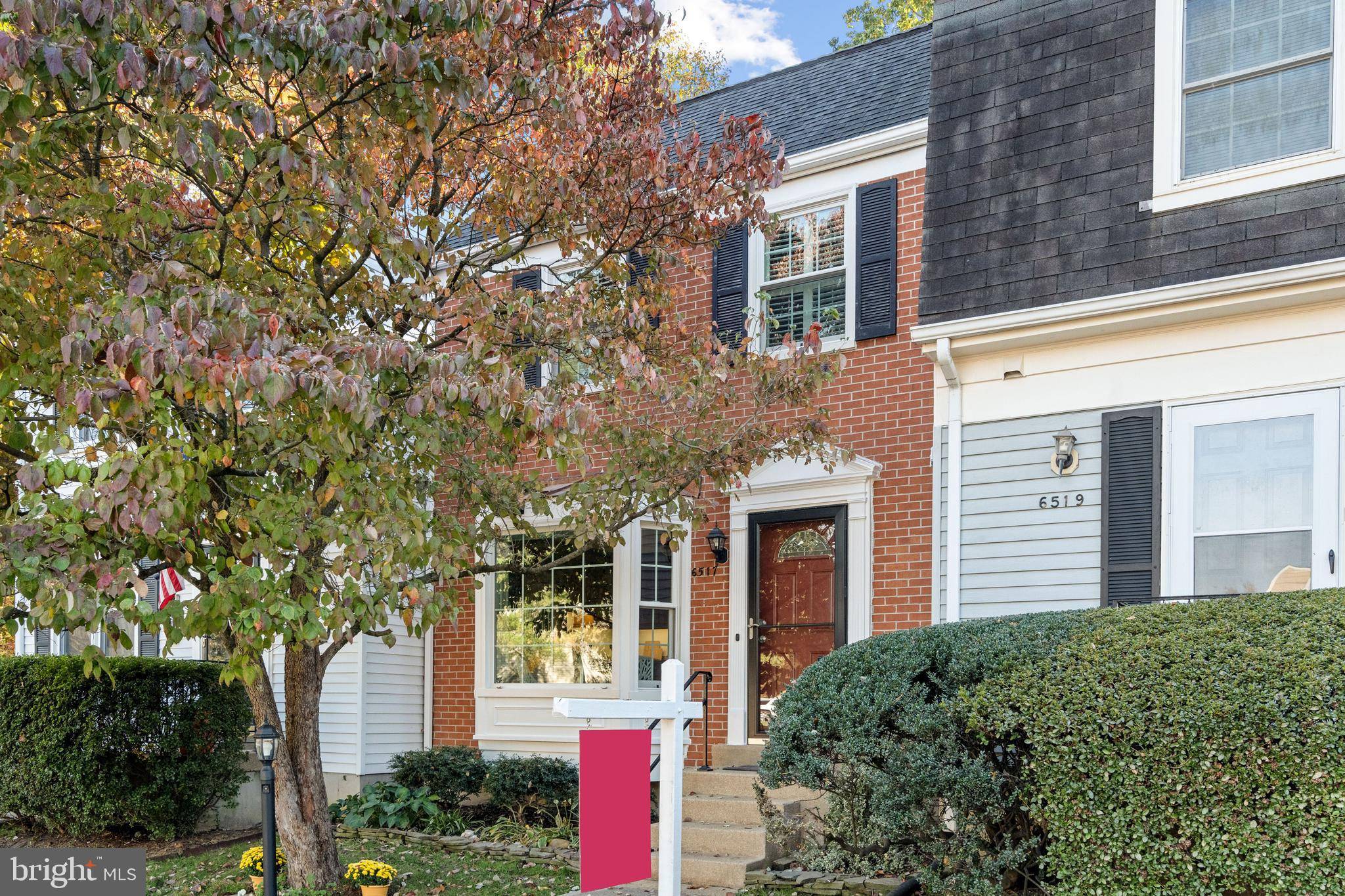 Alexandria, VA 22315,6517 COACHLEIGH WAY