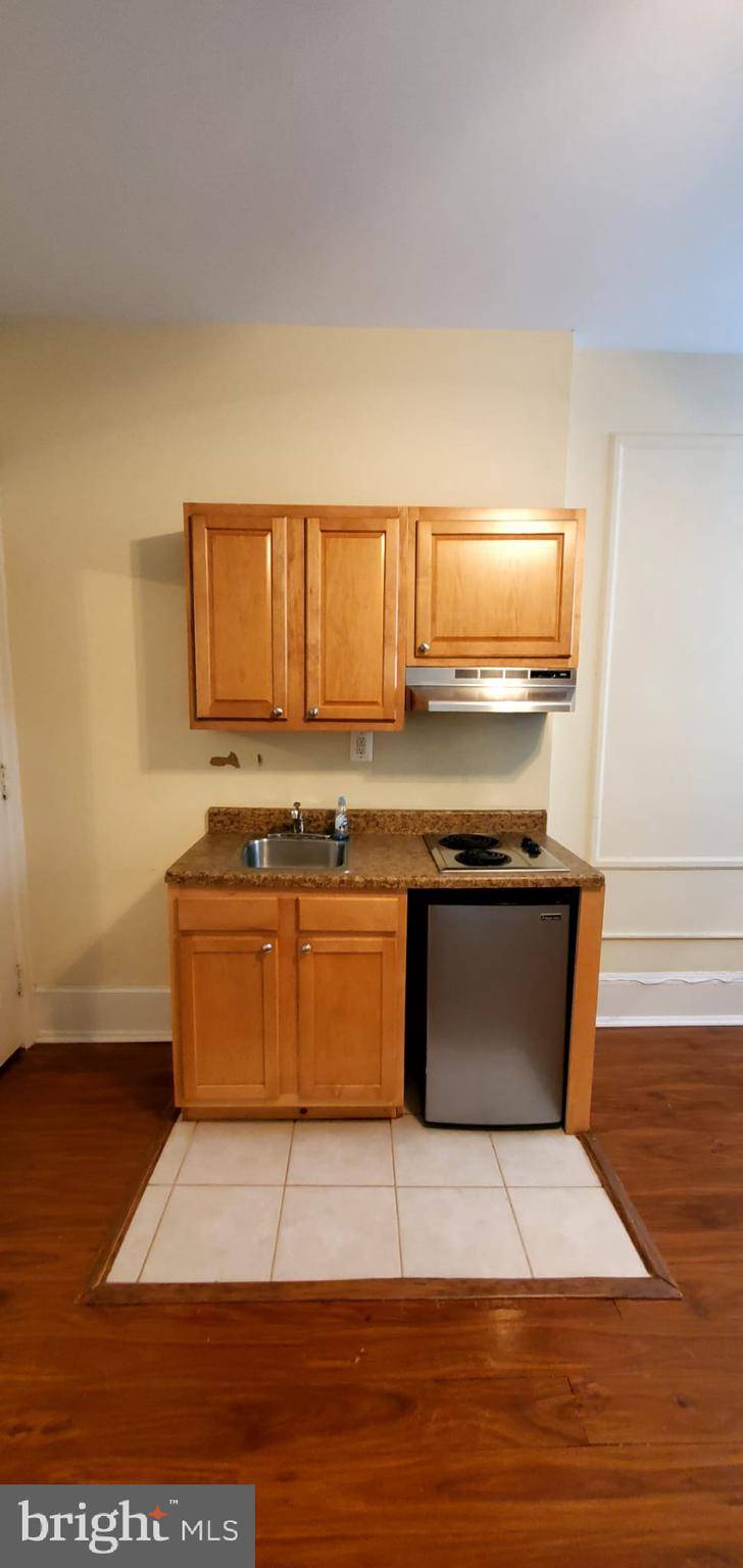 Philadelphia, PA 19107,1324 LOCUST ST #815