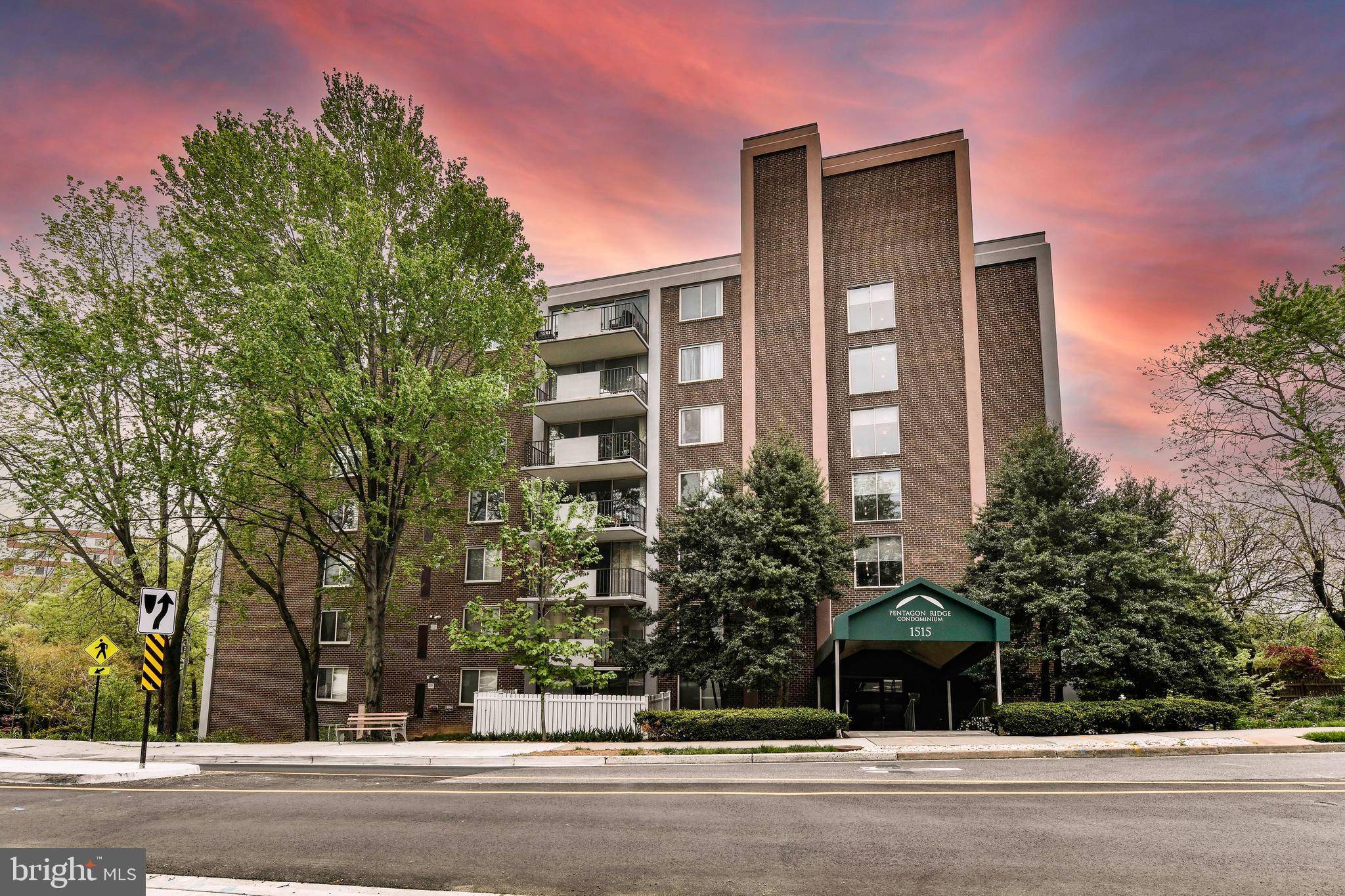 Arlington, VA 22202,1515 S ARLINGTON RIDGE RD S #405