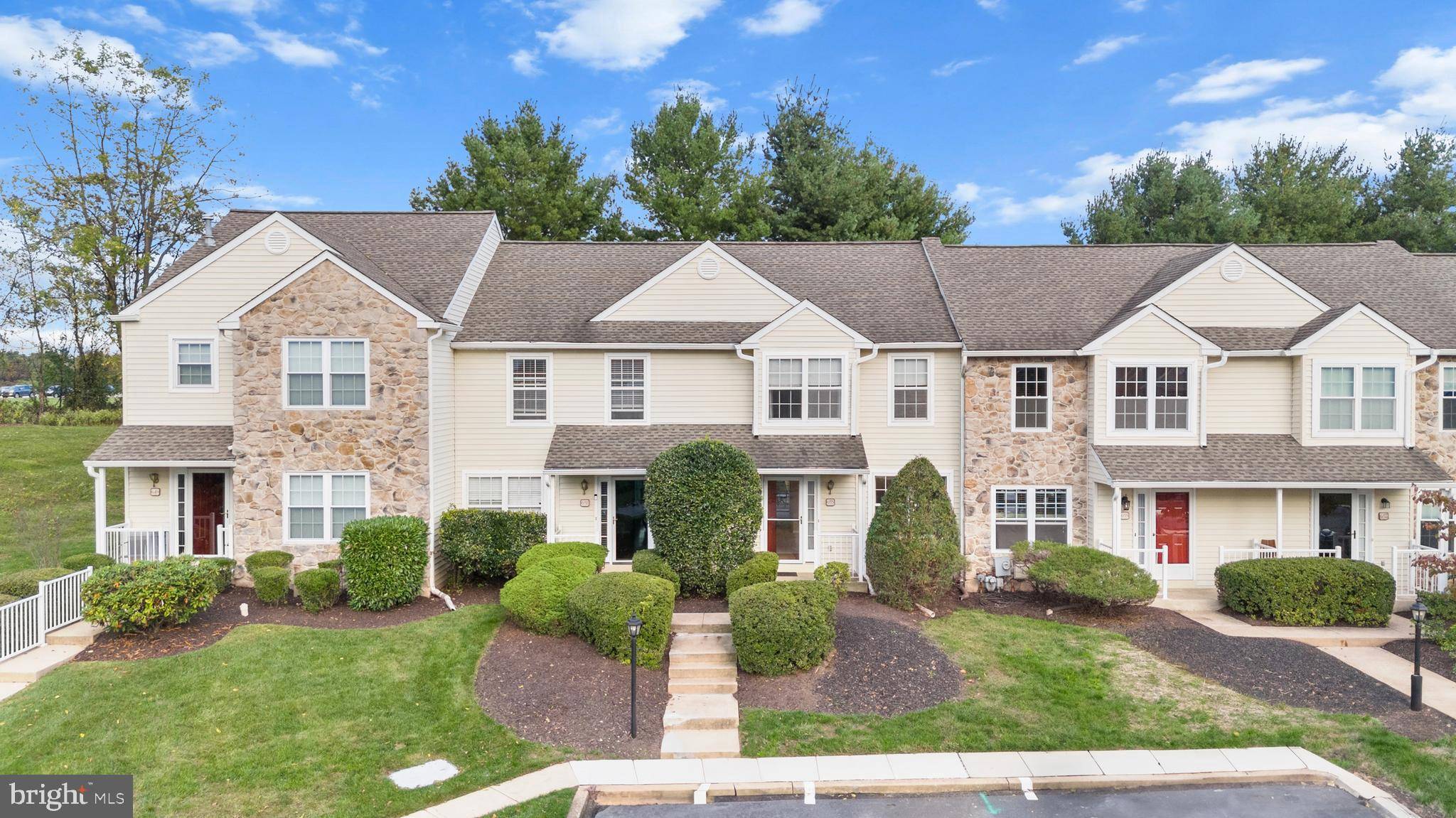 West Chester, PA 19382,653 SHROPSHIRE DR