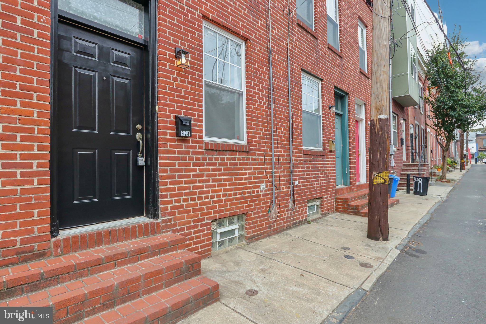 Philadelphia, PA 19130,924 N BAMBREY ST