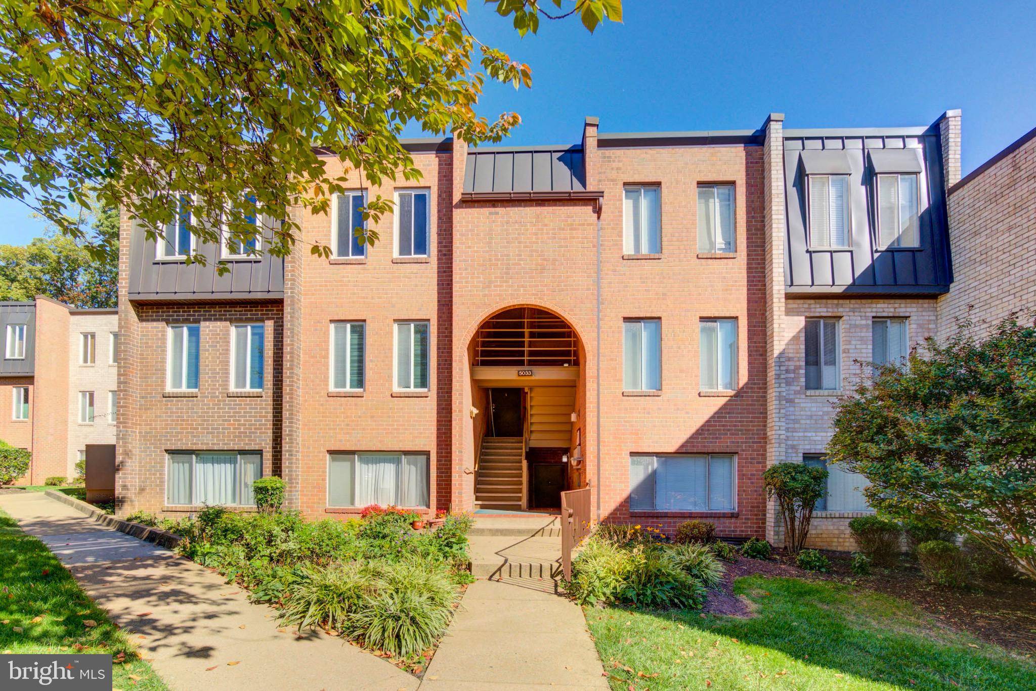 Arlington, VA 22204,5033 7TH RD S #201