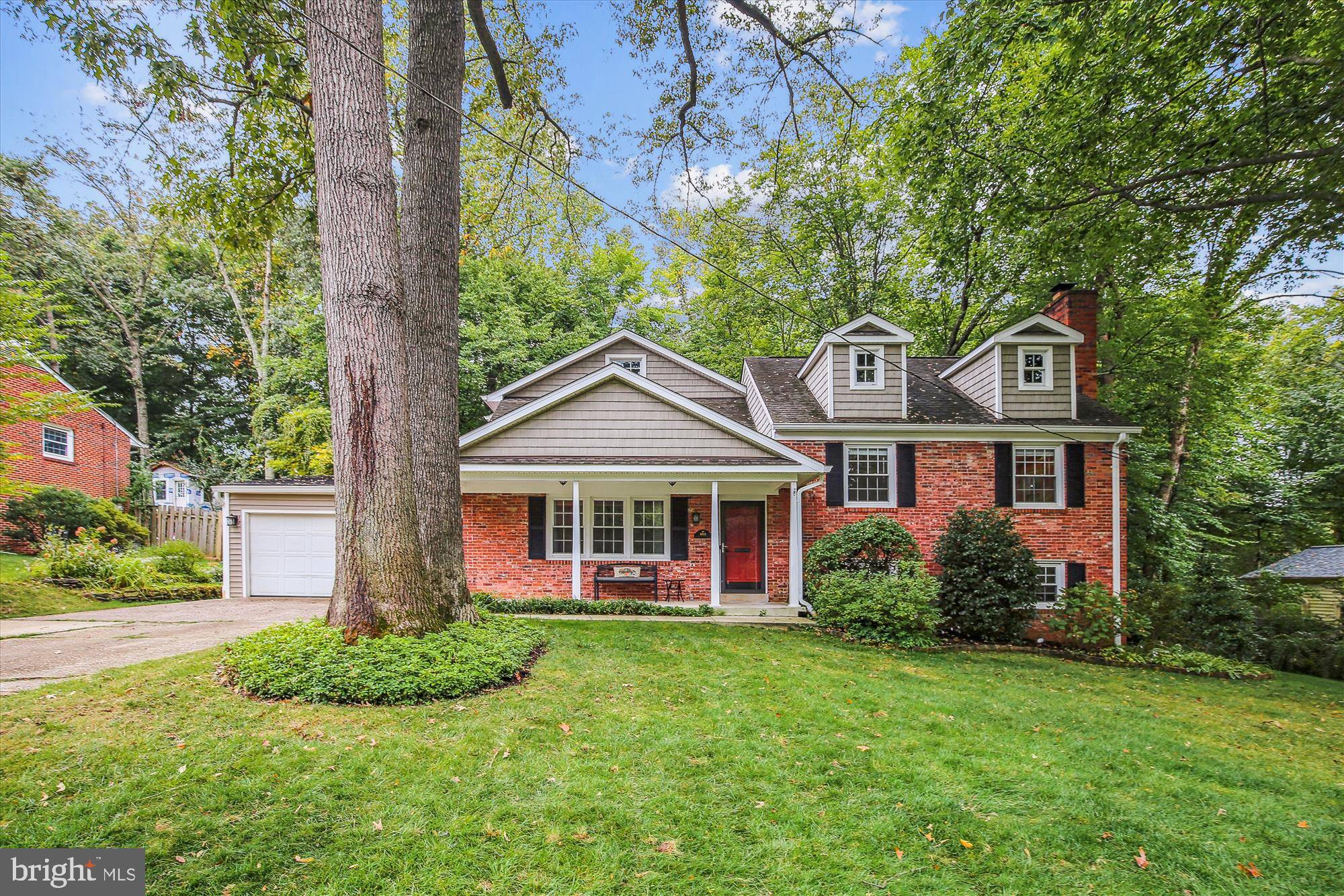 Annandale, VA 22003,8915 BRAEBURN DR