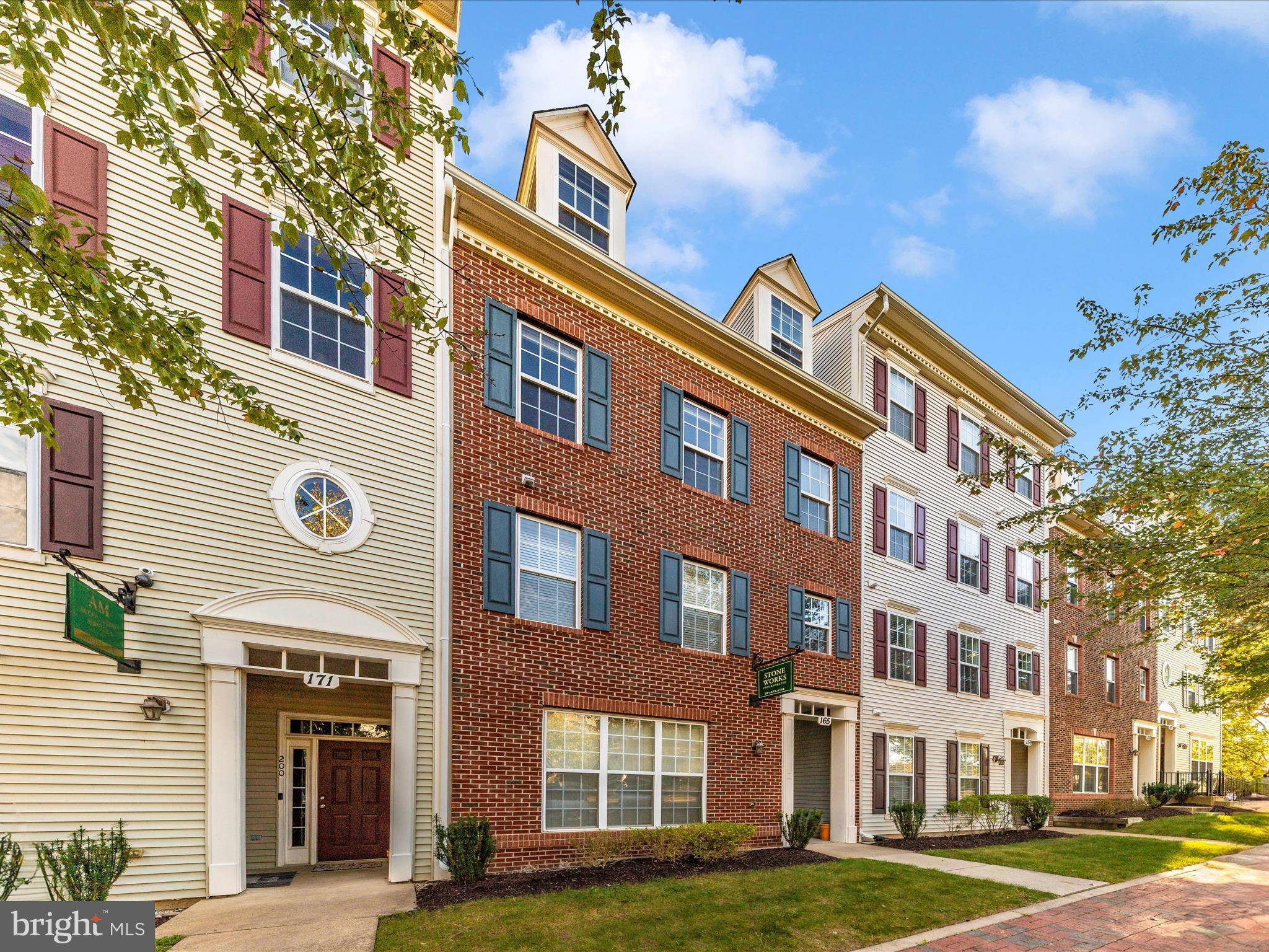 Gaithersburg, MD 20878,165 MILL GREEN AVE #200