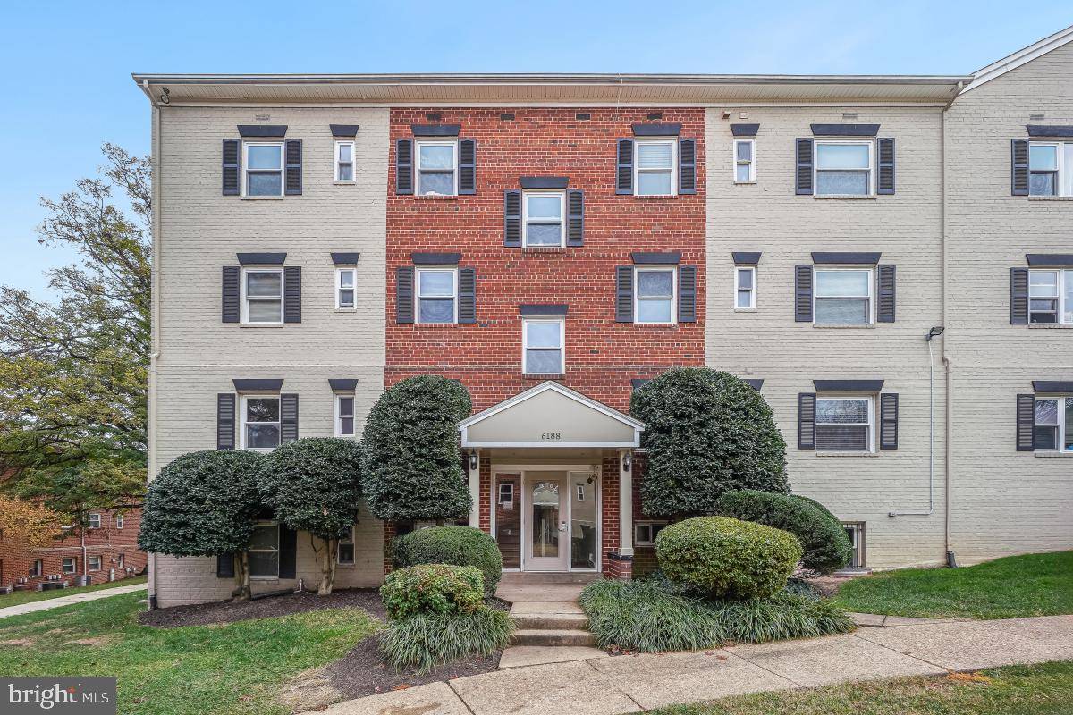 Falls Church, VA 22044,6188 GREENWOOD #101