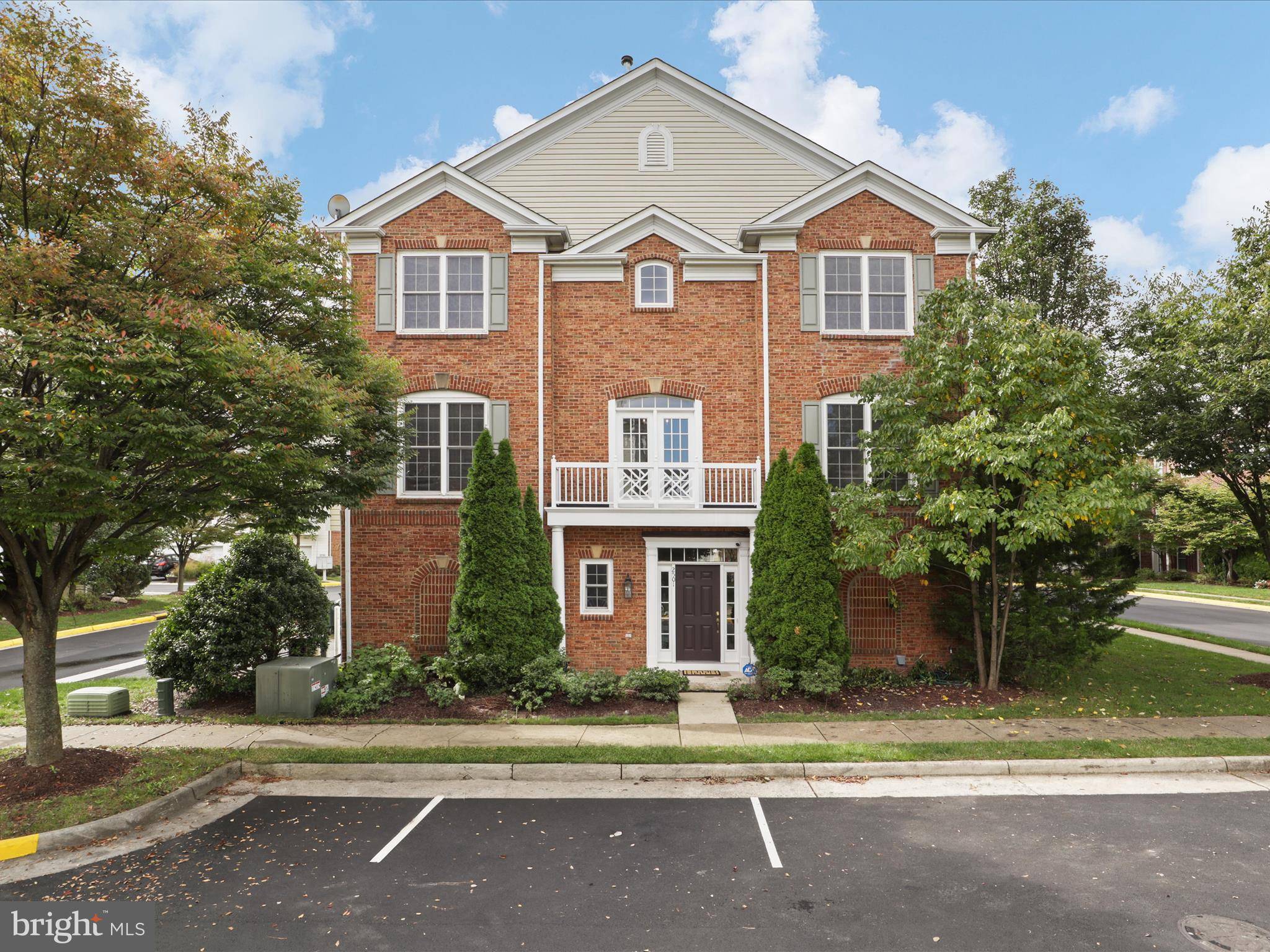 Herndon, VA 20171,2501 BRONZE STONE PL