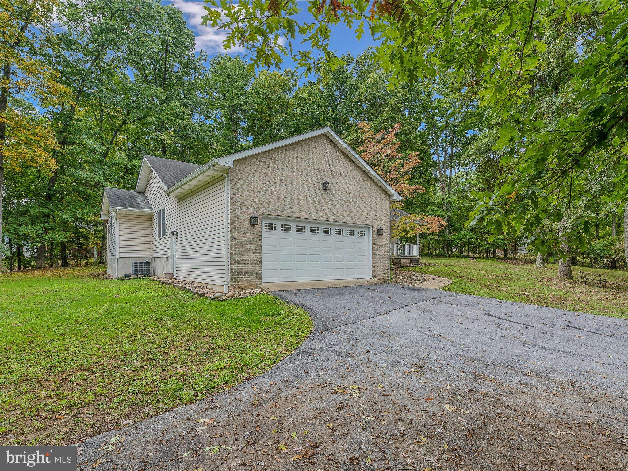 Inwood, WV 25428,488 CHANTILLY LN