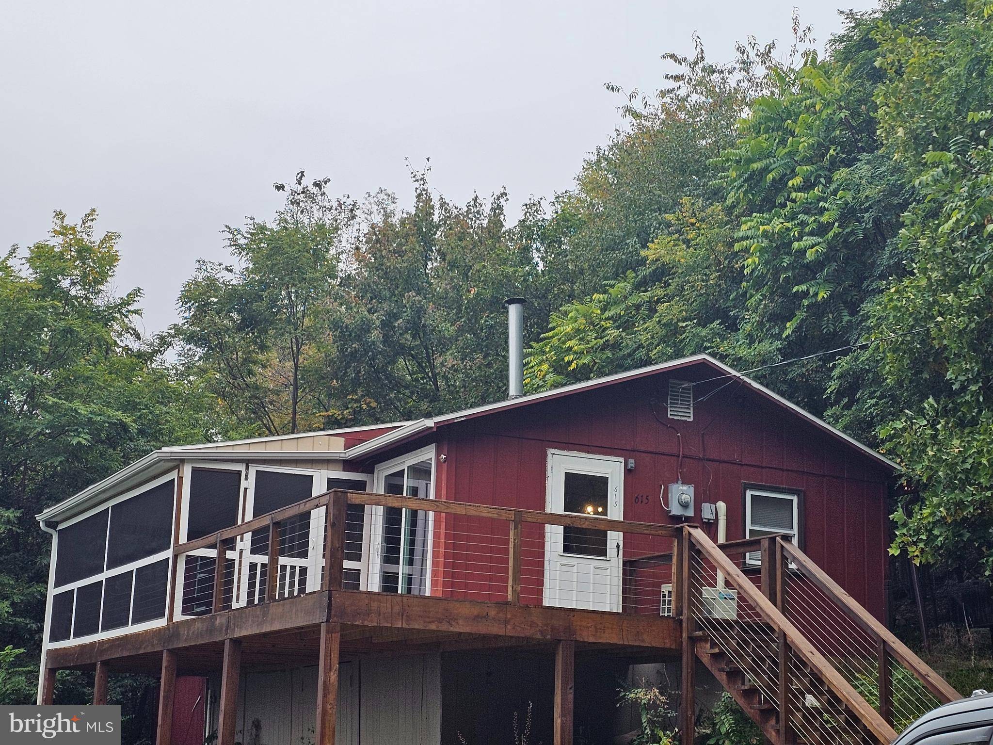 Hedgesville, WV 25427,615 SHORT MOUNTAIN LN