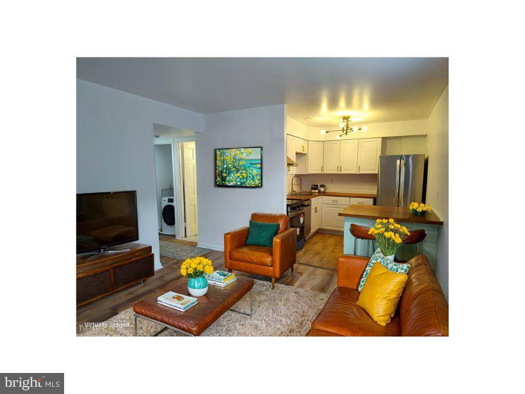 Washington, DC 20020,2004 38TH ST SE #202