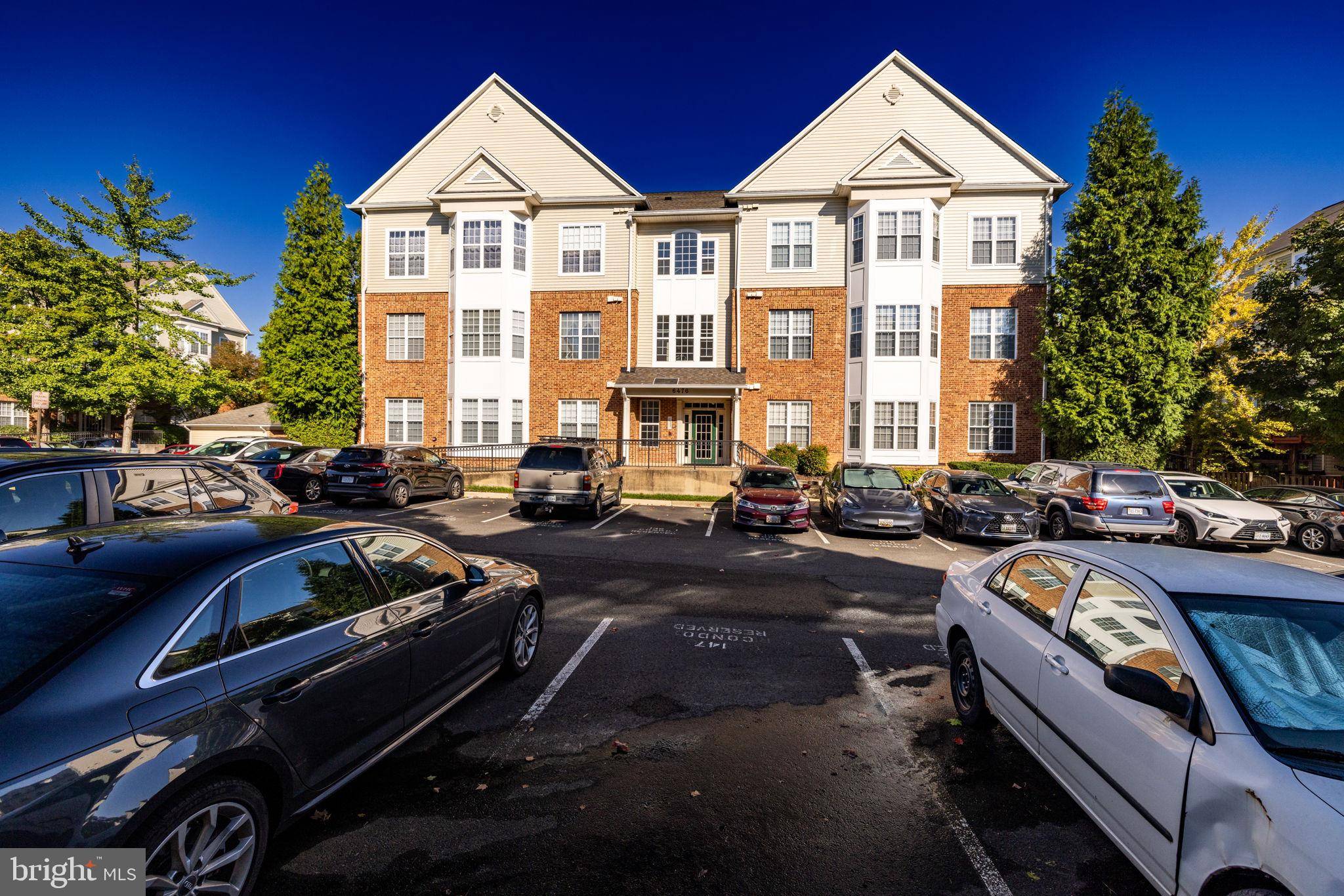 Alexandria, VA 22312,6476 CHEYENNE DR #301