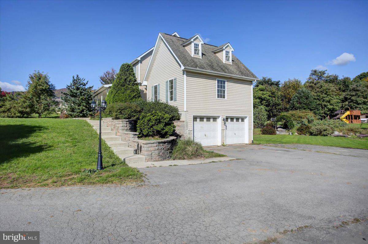 Chambersburg, PA 17202,8901 MOUNT OLIVET ROAD