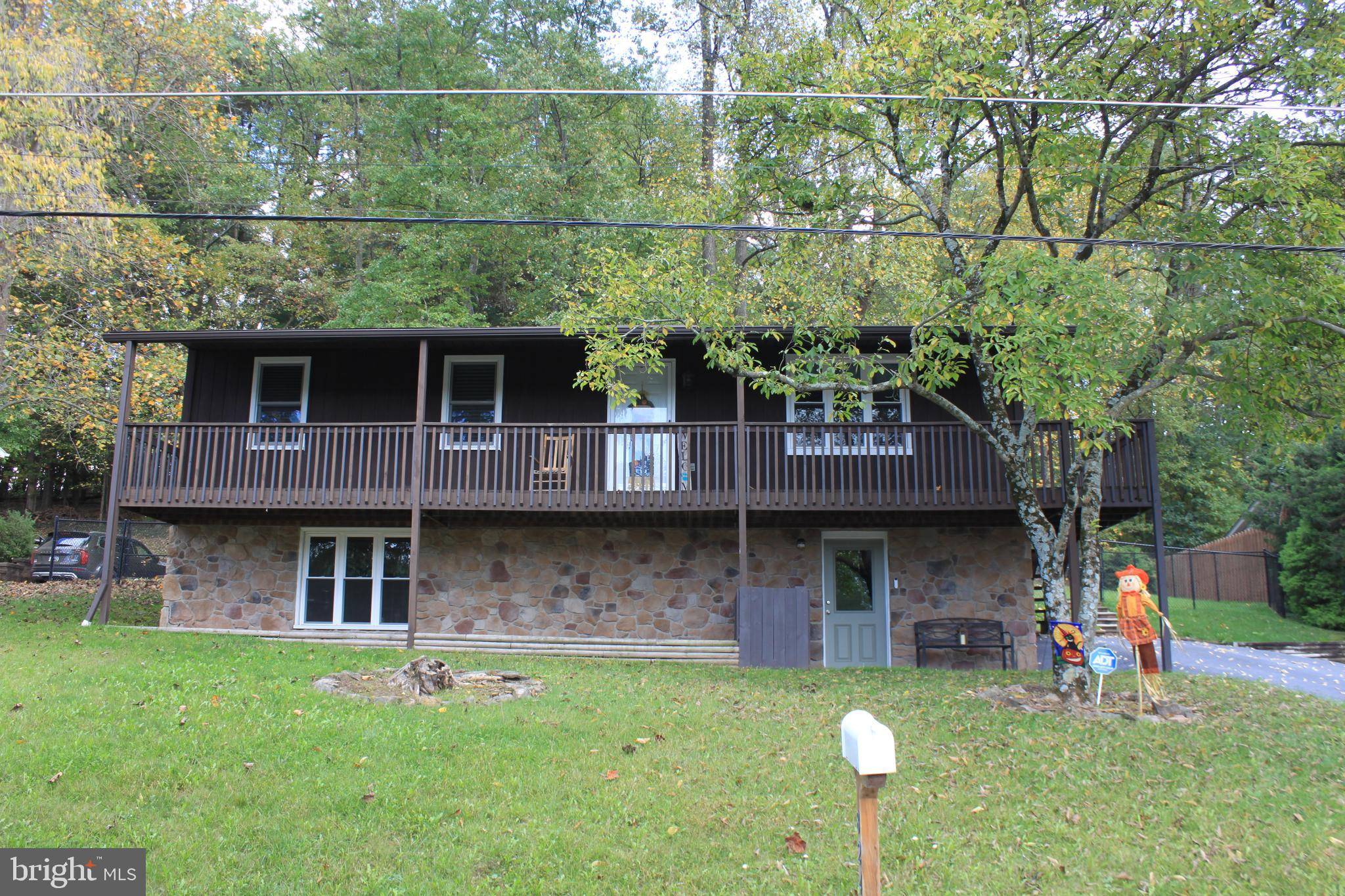 Lewisberry, PA 17339,824 SILVER LAKE RD