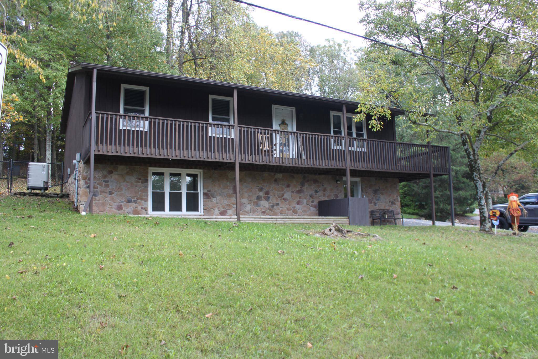 Lewisberry, PA 17339,824 SILVER LAKE RD