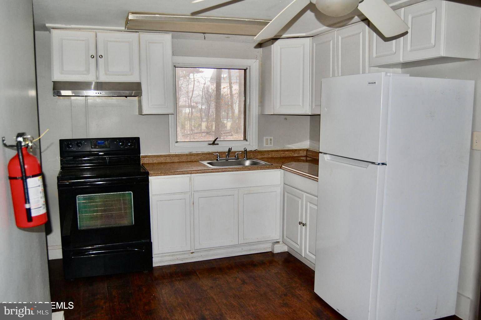 Manahawkin, NJ 08050,135 NAUTILUS DR