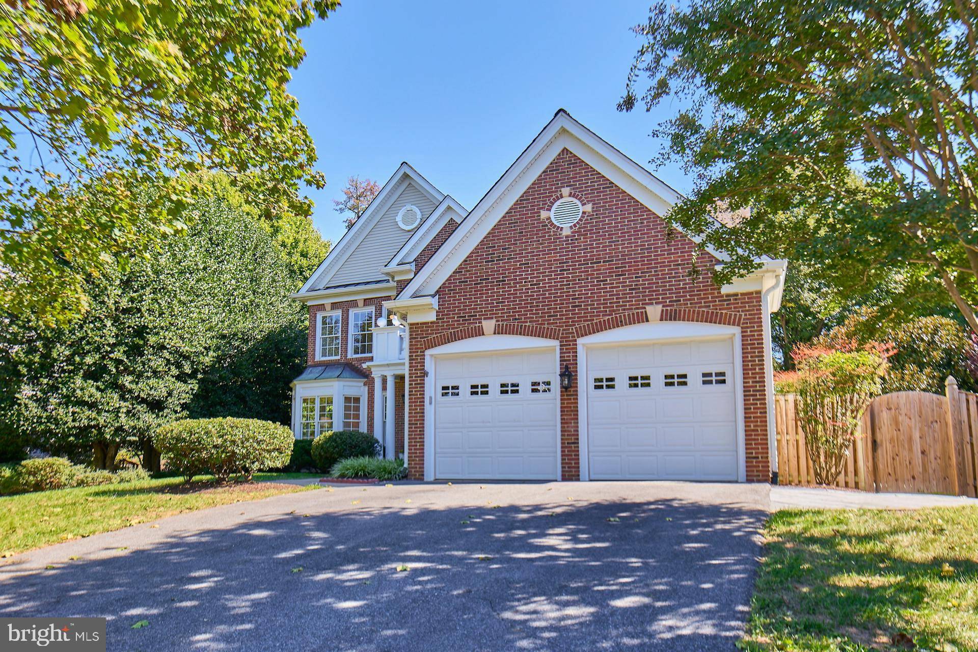 Falls Church, VA 22043,2561 HOLLY MANOR DR