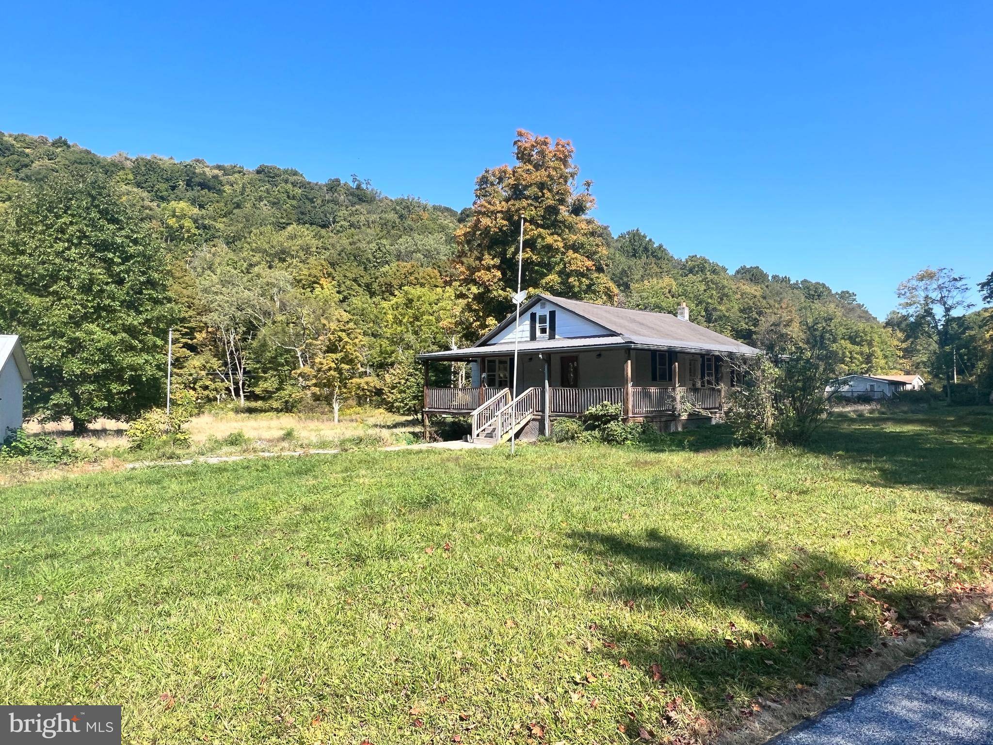 Bedford, PA 15522,427 BUCK FALLS RD