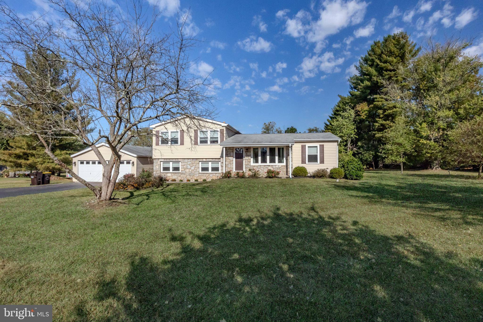 Harleysville, PA 19438,2220 SCHLOSSER RD