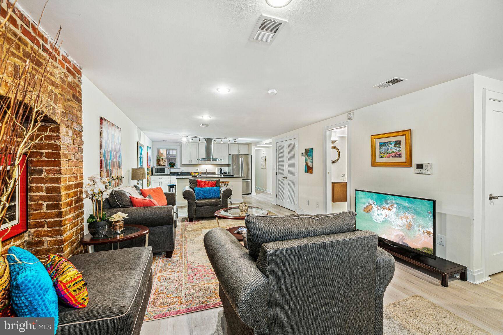 Washington, DC 20009,1316 W NW #1