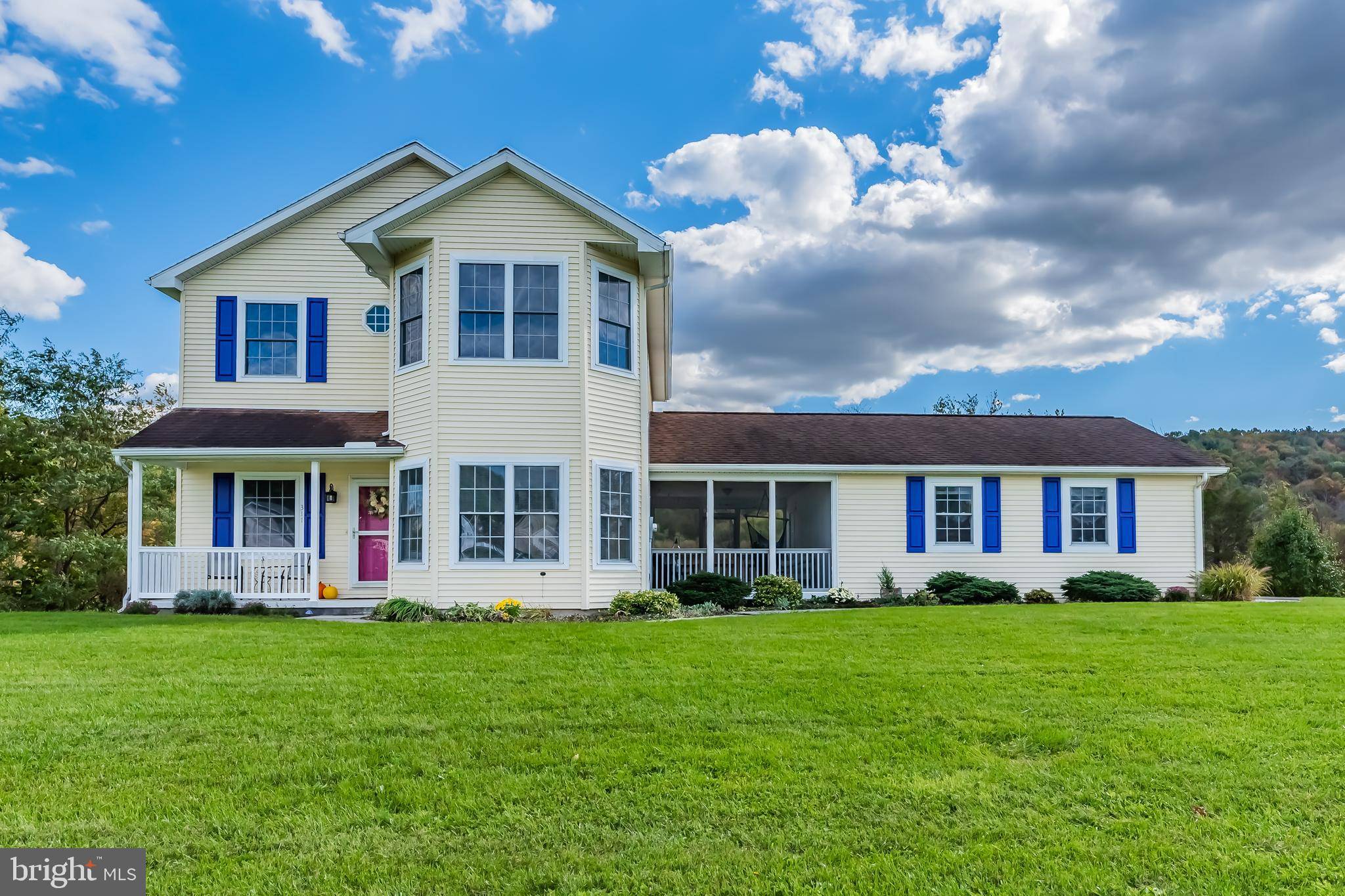 New Bloomfield, PA 17068,311 LAKESIDE DR