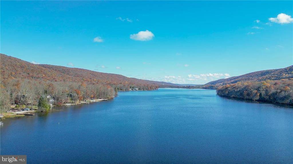 Nesquehoning, PA 18240,111 LAKE DR