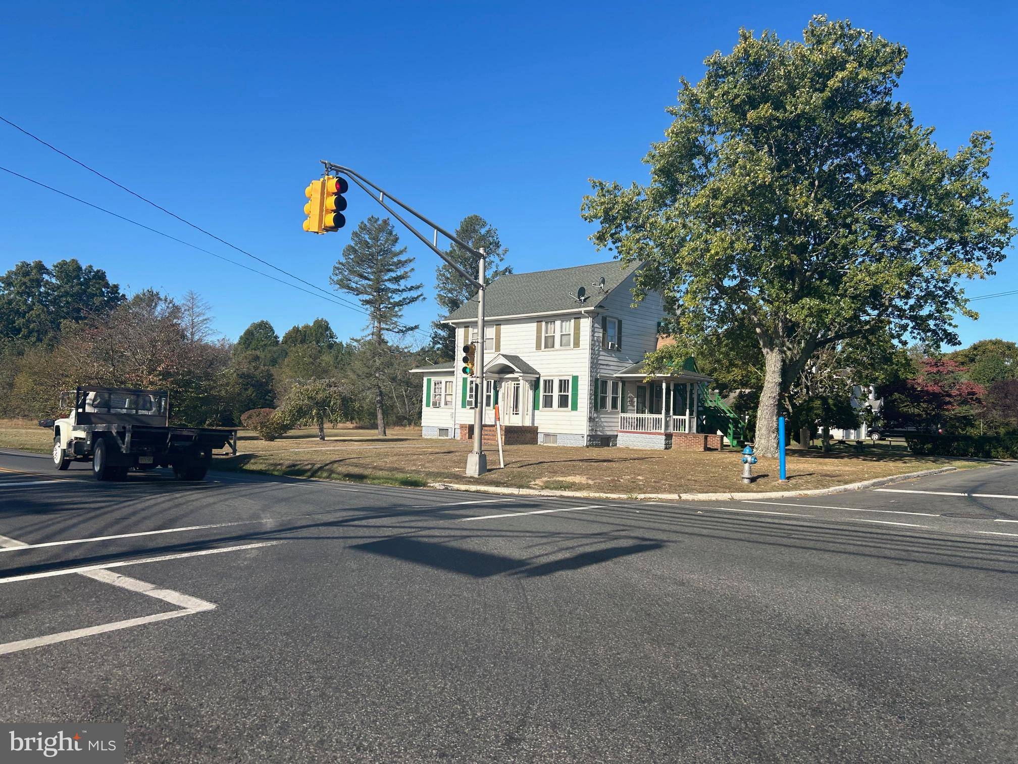 Hammonton, NJ 08037,901 12TH ST