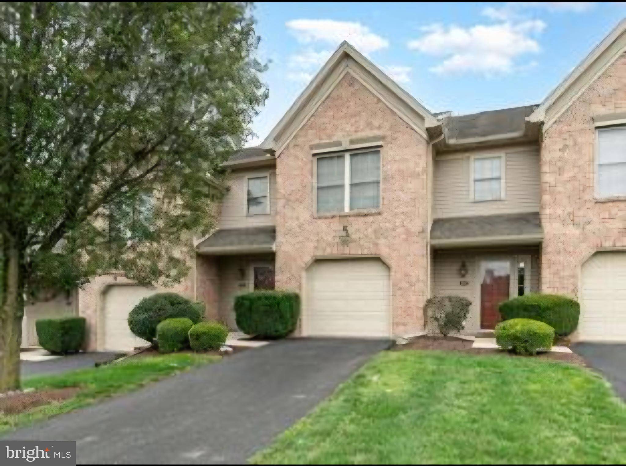 Mechanicsburg, PA 17055,471 STONEHEDGE LN