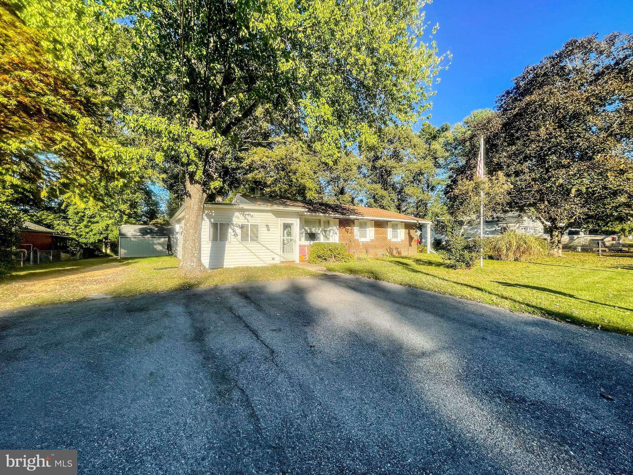 Huntingtown, MD 20639,33 ROBSHIRE MANOR RD