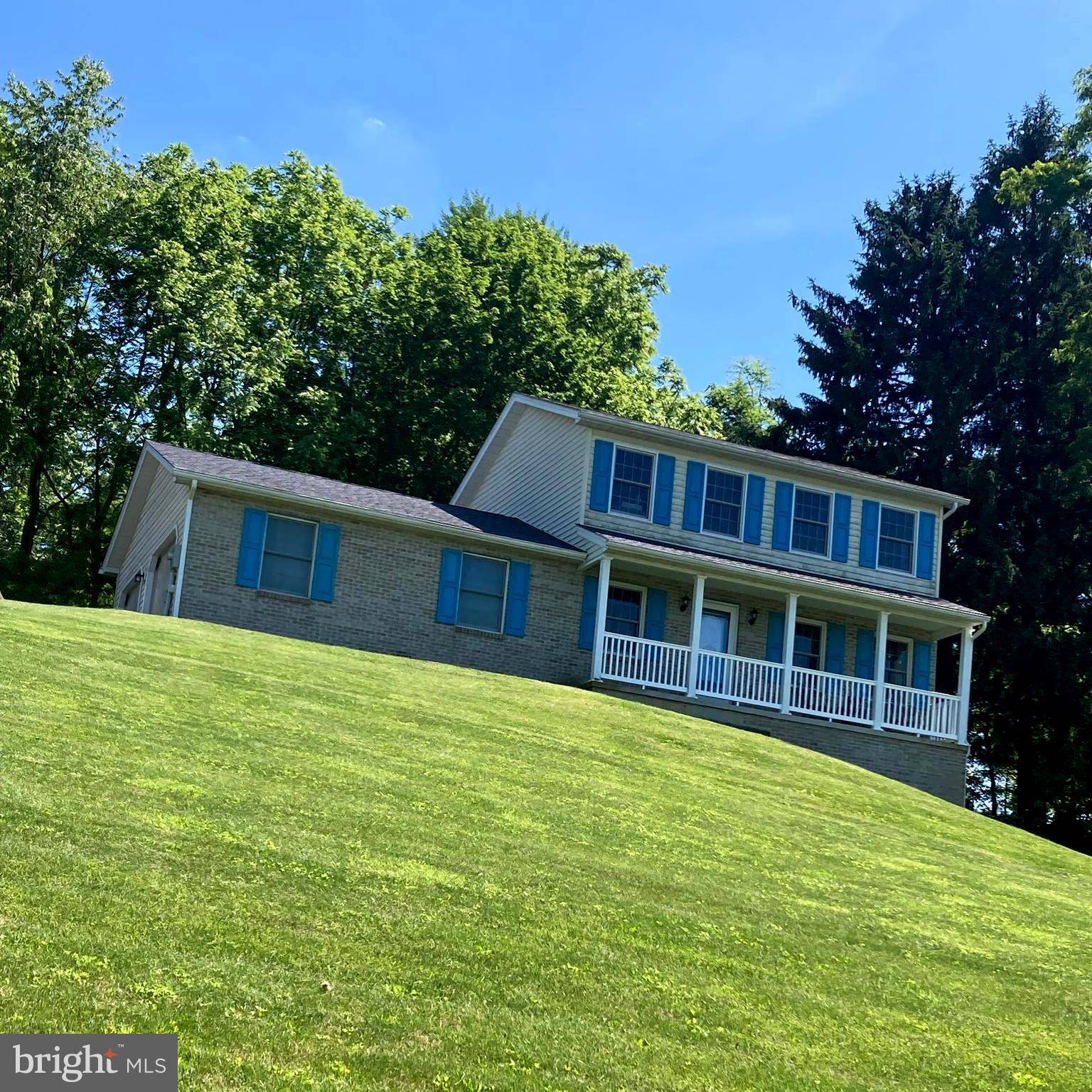 Waynesboro, PA 17268,806 PINE GROVE DRIVE