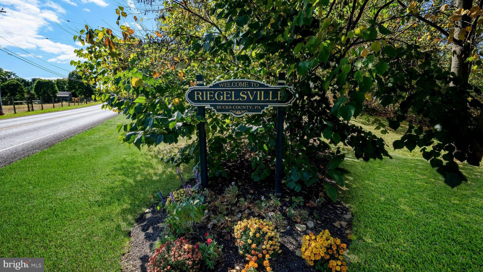 Riegelsville, PA 18077,107 EASTON RD