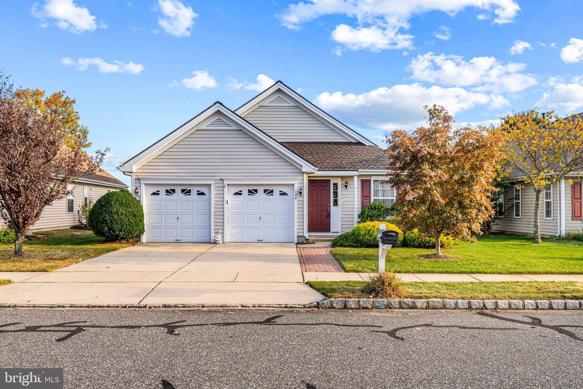 Thorofare, NJ 08086,124 SANDPIPER LN