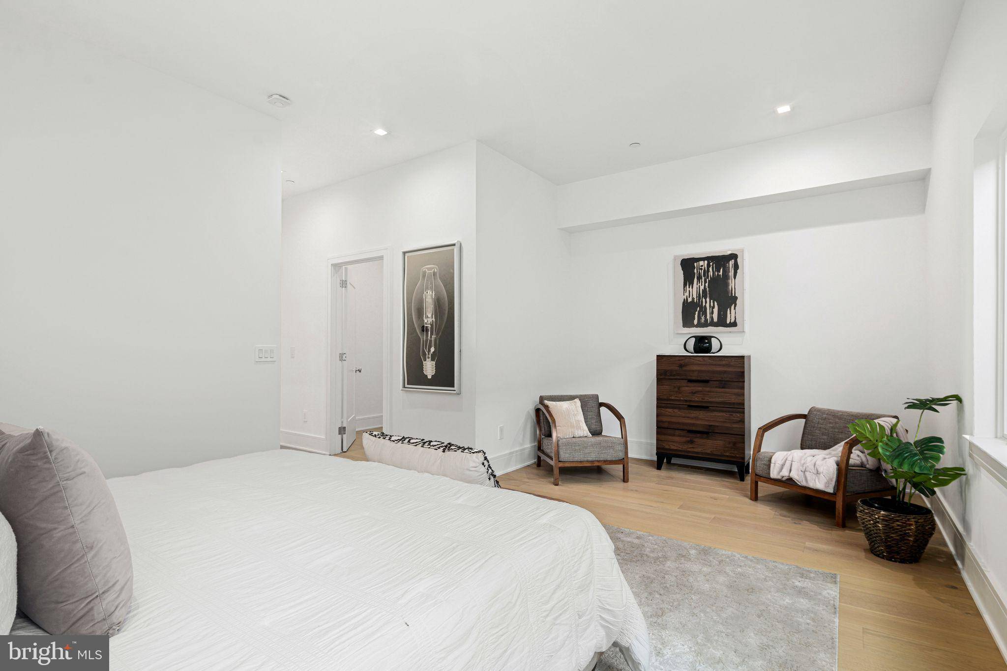 Philadelphia, PA 19107,1108 CYPRESS ST