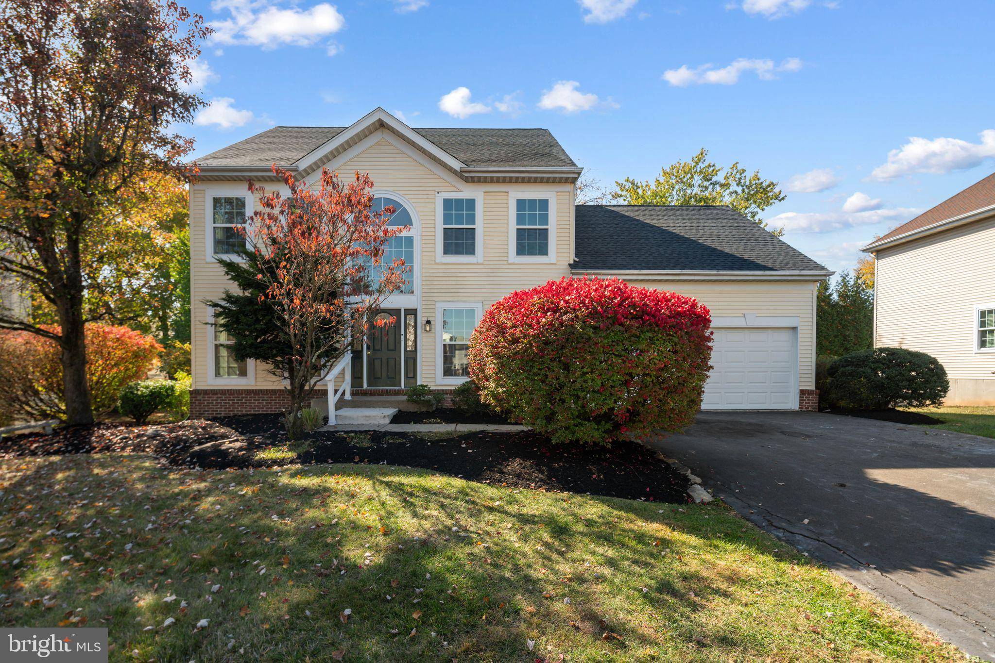 Hatboro, PA 19040,215 CYPRESS LN