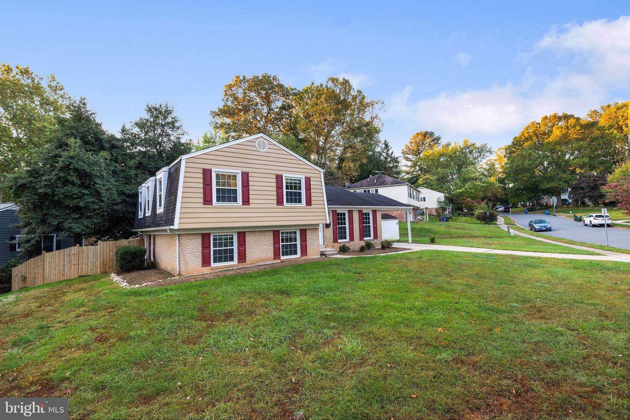 Annandale, VA 22003,8422 STONE GATE DR