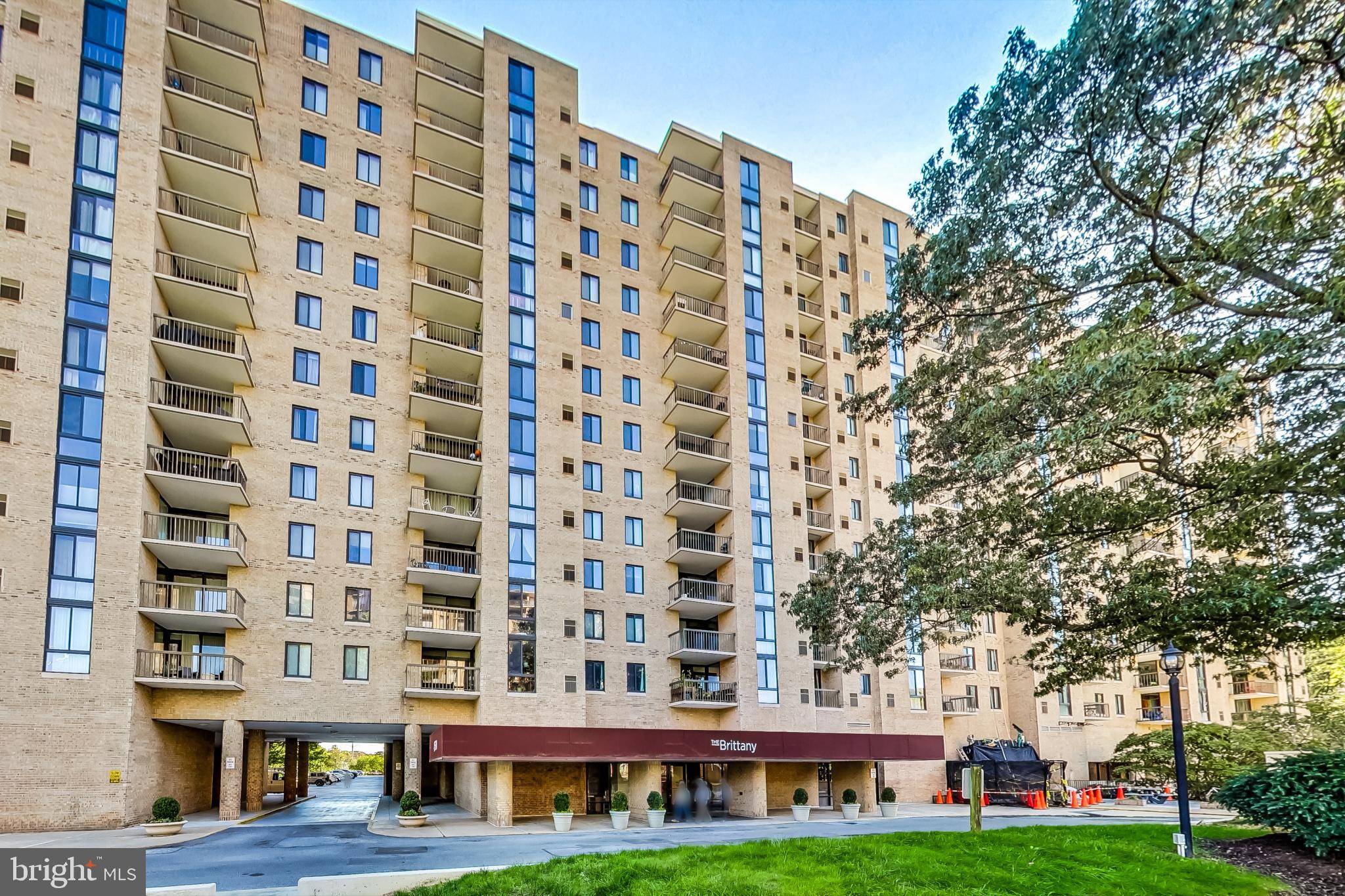 Arlington, VA 22204,4500 S FOUR MILE RUN DR #101