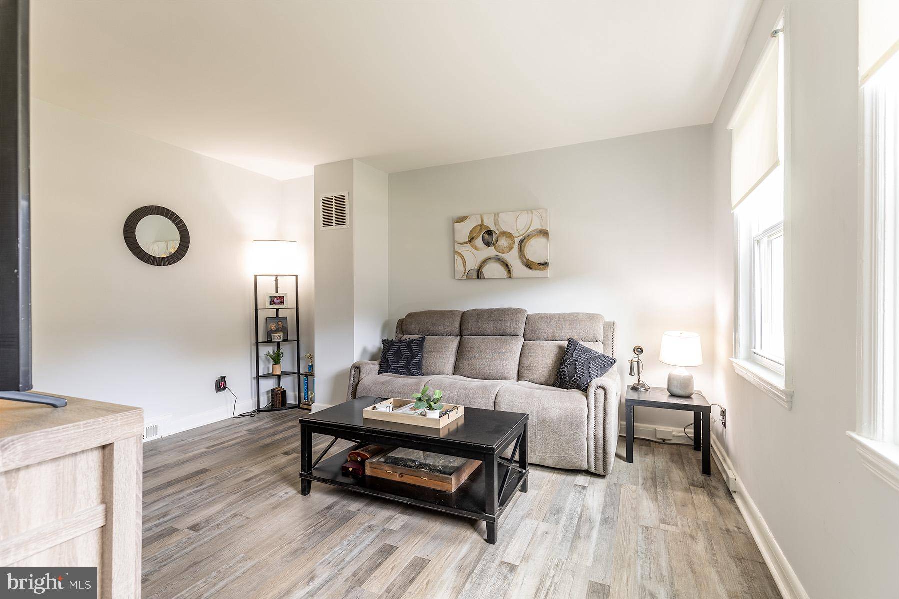 Baltimore, MD 21225,5318 BROOKWOOD