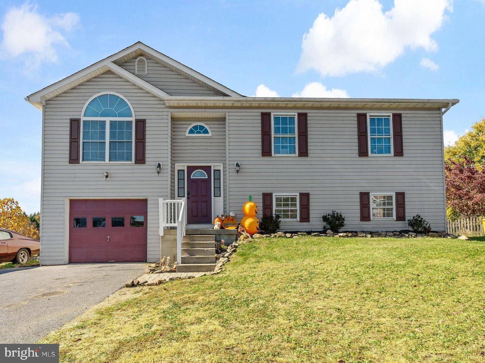 Martinsburg, WV 25404,129 MERCURY CT