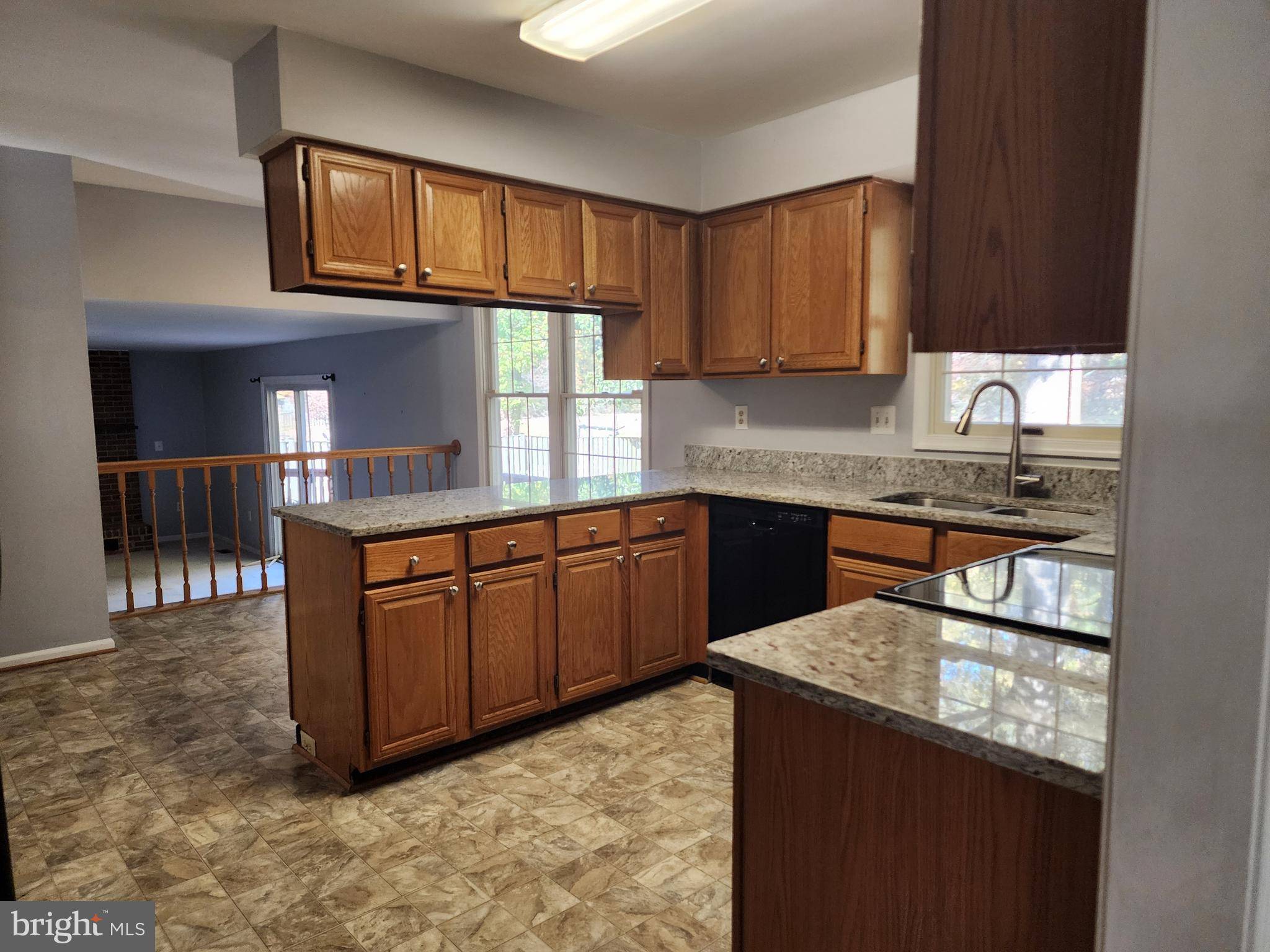 Annapolis, MD 21401,220 AUTUMN CHASE DR