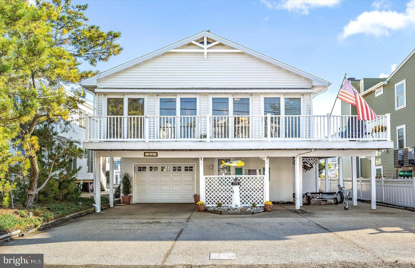 Fenwick Island, DE 19944,52 MADISON AVE